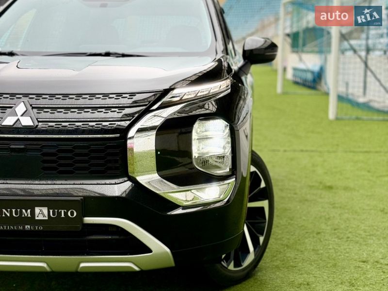 Внедорожник / Кроссовер Mitsubishi Outlander 2022 в Одессе
