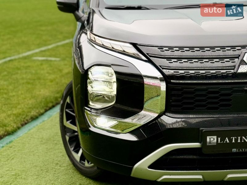 Внедорожник / Кроссовер Mitsubishi Outlander 2022 в Одессе