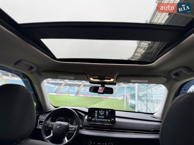 Внедорожник / Кроссовер Mitsubishi Outlander 2022 в Одессе