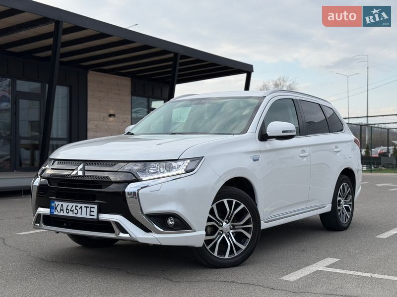 Внедорожник / Кроссовер Mitsubishi Outlander 2017 в Киеве фото Внедорожник / Кроссовер Mitsubishi Outlander 2017 в Киеве