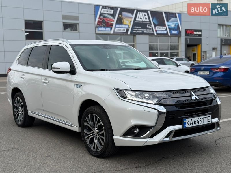 Внедорожник / Кроссовер Mitsubishi Outlander 2017 в Киеве фото 9 Внедорожник / Кроссовер Mitsubishi Outlander 2017 в Киеве