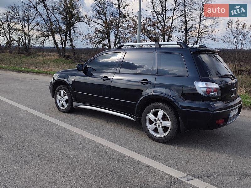 Внедорожник / Кроссовер Mitsubishi Outlander 2006 в Ахтырке