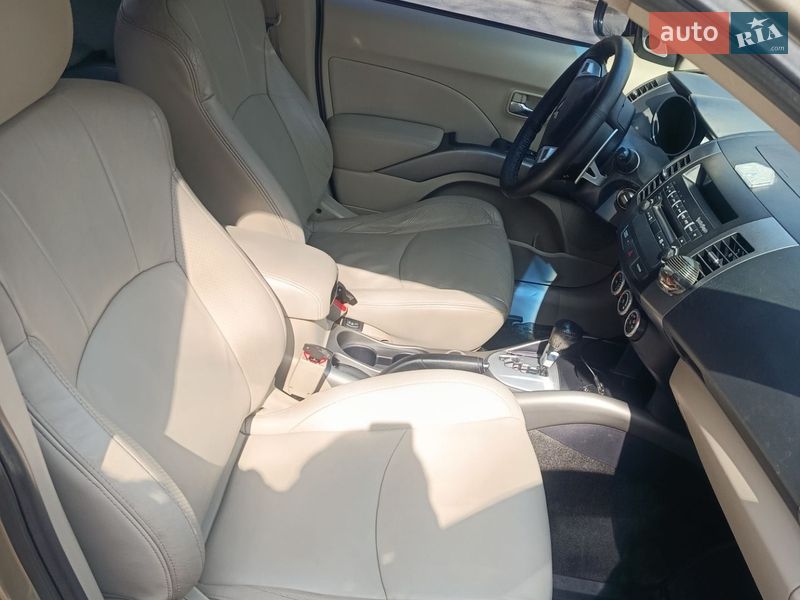 Внедорожник / Кроссовер Mitsubishi Outlander 2008 в Полтаве