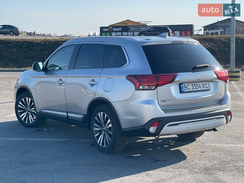 Внедорожник / Кроссовер Mitsubishi Outlander 2020 в Львове фото 6 Внедорожник / Кроссовер Mitsubishi Outlander 2020 в Львове