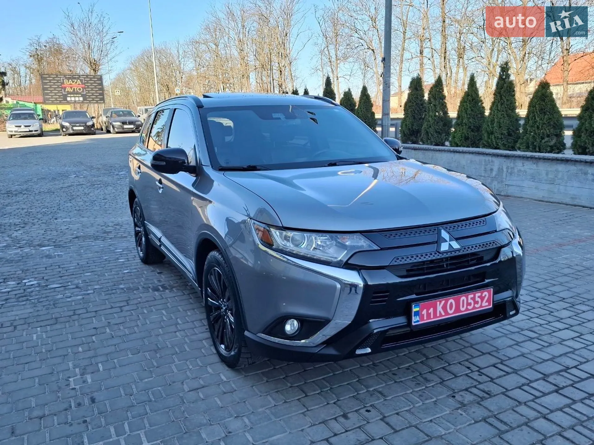 2020 Mitsubishi Outlander - мініатюра 2