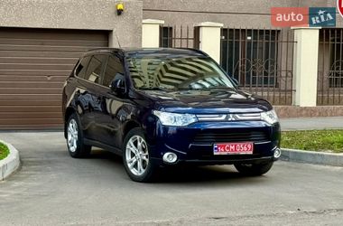 Внедорожник / Кроссовер Mitsubishi Outlander 2013 в Одессе