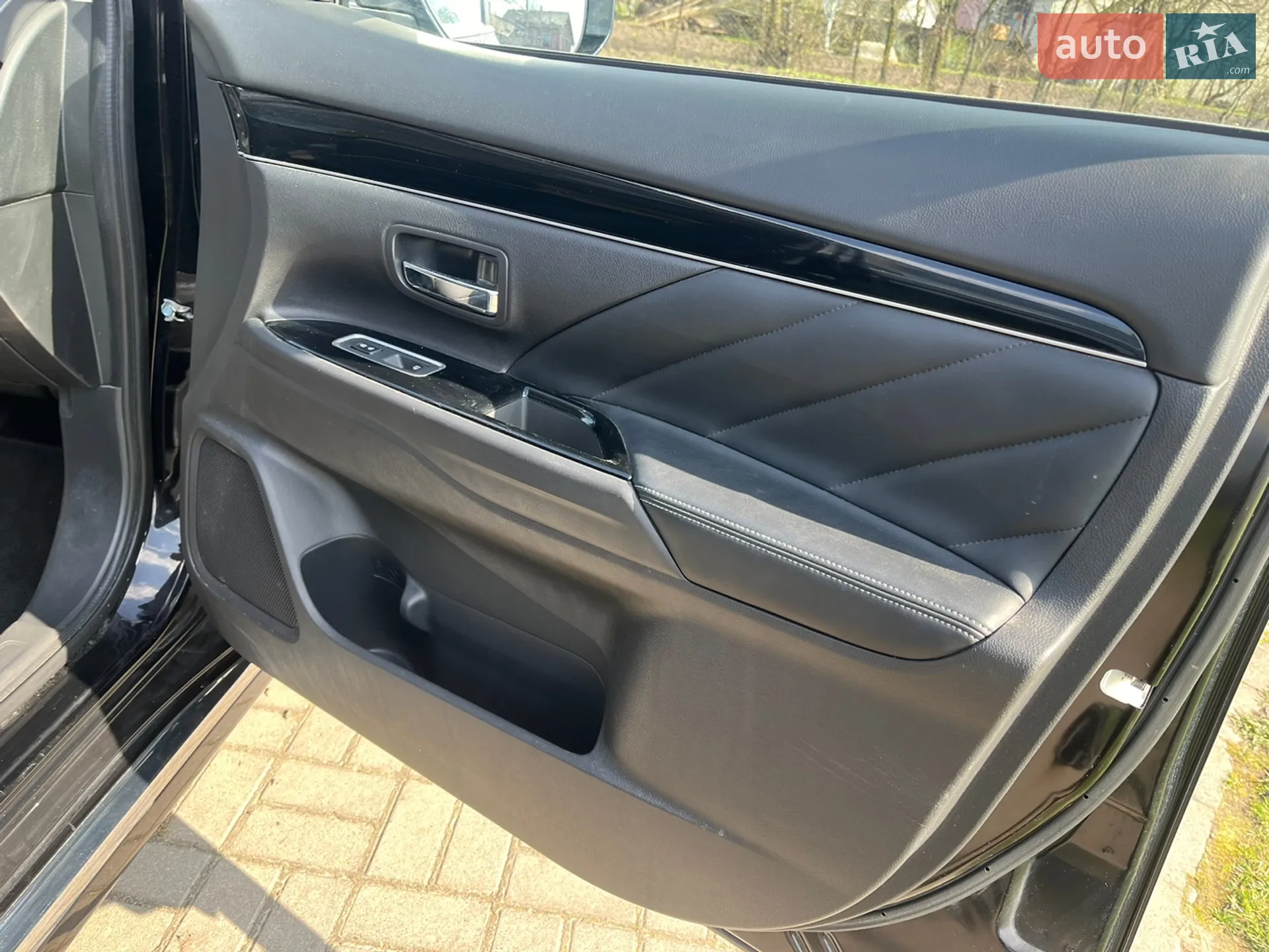 2019 Mitsubishi Outlander - мініатюра 25