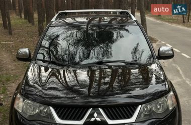 Внедорожник / Кроссовер Mitsubishi Outlander 2007 в Карловке