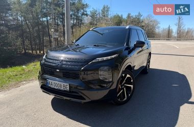 Внедорожник / Кроссовер Mitsubishi Outlander 2021 в Киеве
