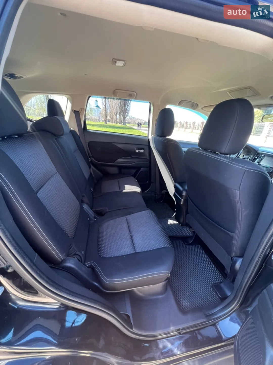 2015 Mitsubishi Outlander - мініатюра 10