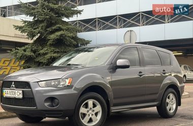 Внедорожник / Кроссовер Mitsubishi Outlander 2011 в Киеве
