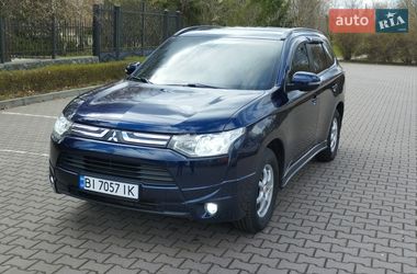 Внедорожник / Кроссовер Mitsubishi Outlander 2012 в Миргороде