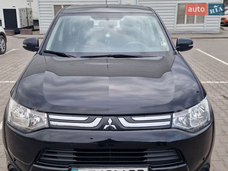Mitsubishi Outlander 2012