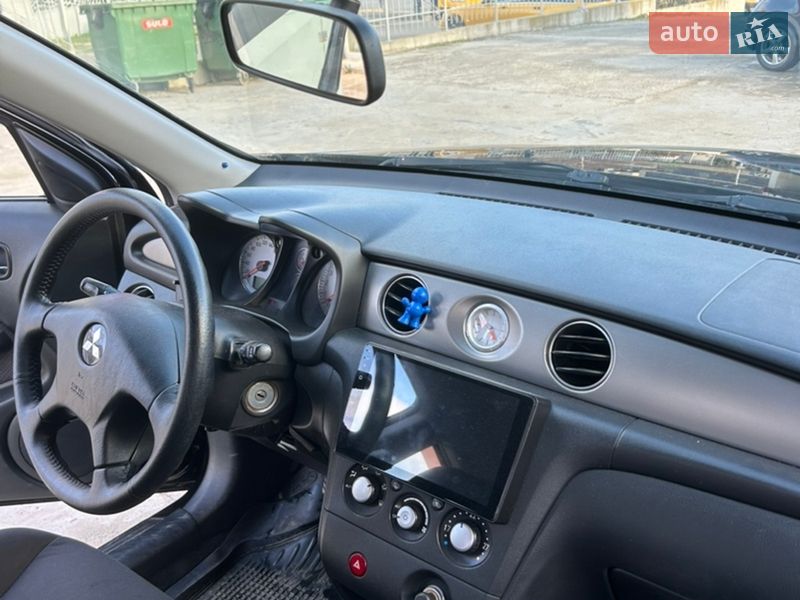 Внедорожник / Кроссовер Mitsubishi Outlander 2004 в Днепре