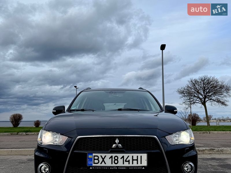 Внедорожник / Кроссовер Mitsubishi Outlander 2012 в Черкассах