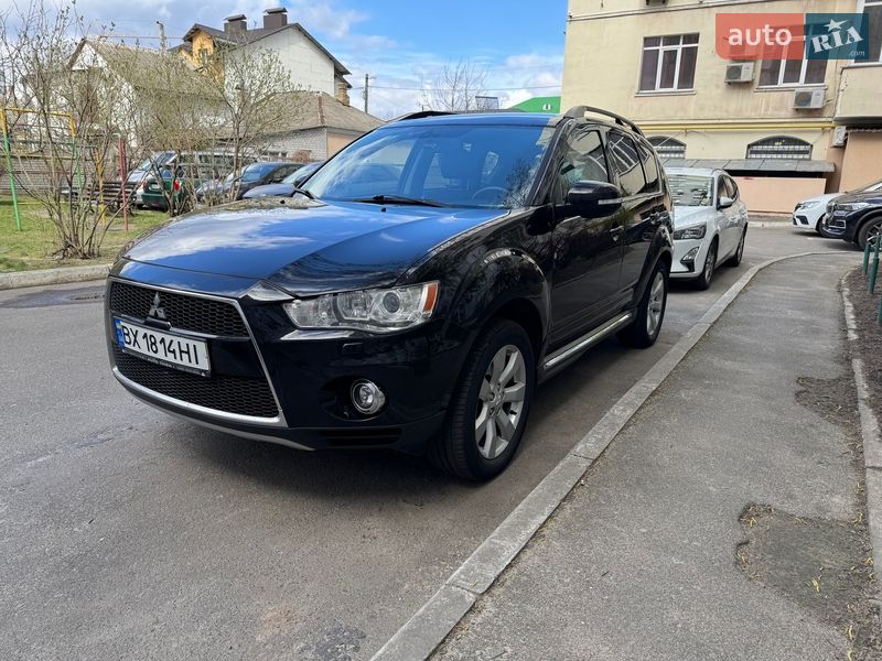 Внедорожник / Кроссовер Mitsubishi Outlander 2012 в Черкассах
