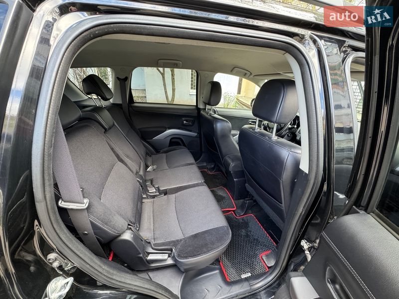 Внедорожник / Кроссовер Mitsubishi Outlander 2012 в Черкассах