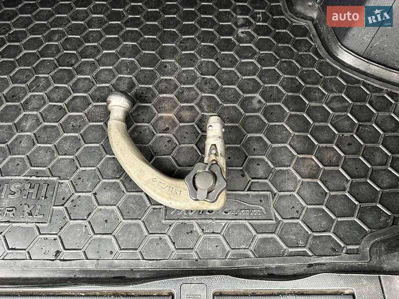 Позашляховик / Кросовер Mitsubishi Outlander 2011 в Львові