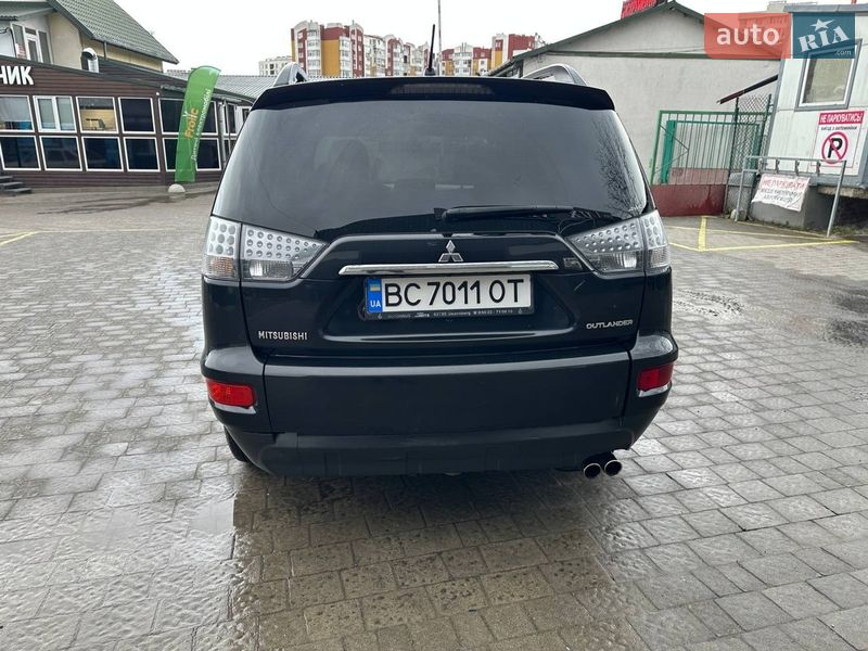 Позашляховик / Кросовер Mitsubishi Outlander 2011 в Львові
