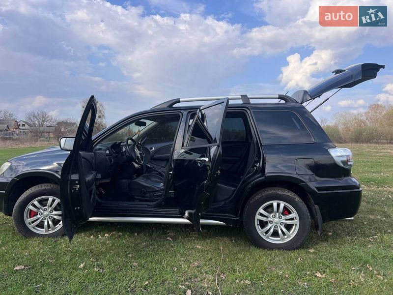 Внедорожник / Кроссовер Mitsubishi Outlander 2005 в Переяславе фото 9 Внедорожник / Кроссовер Mitsubishi Outlander 2005 в Переяславе