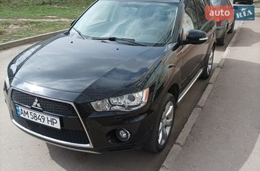 Внедорожник / Кроссовер Mitsubishi Outlander 2009 в Житомире