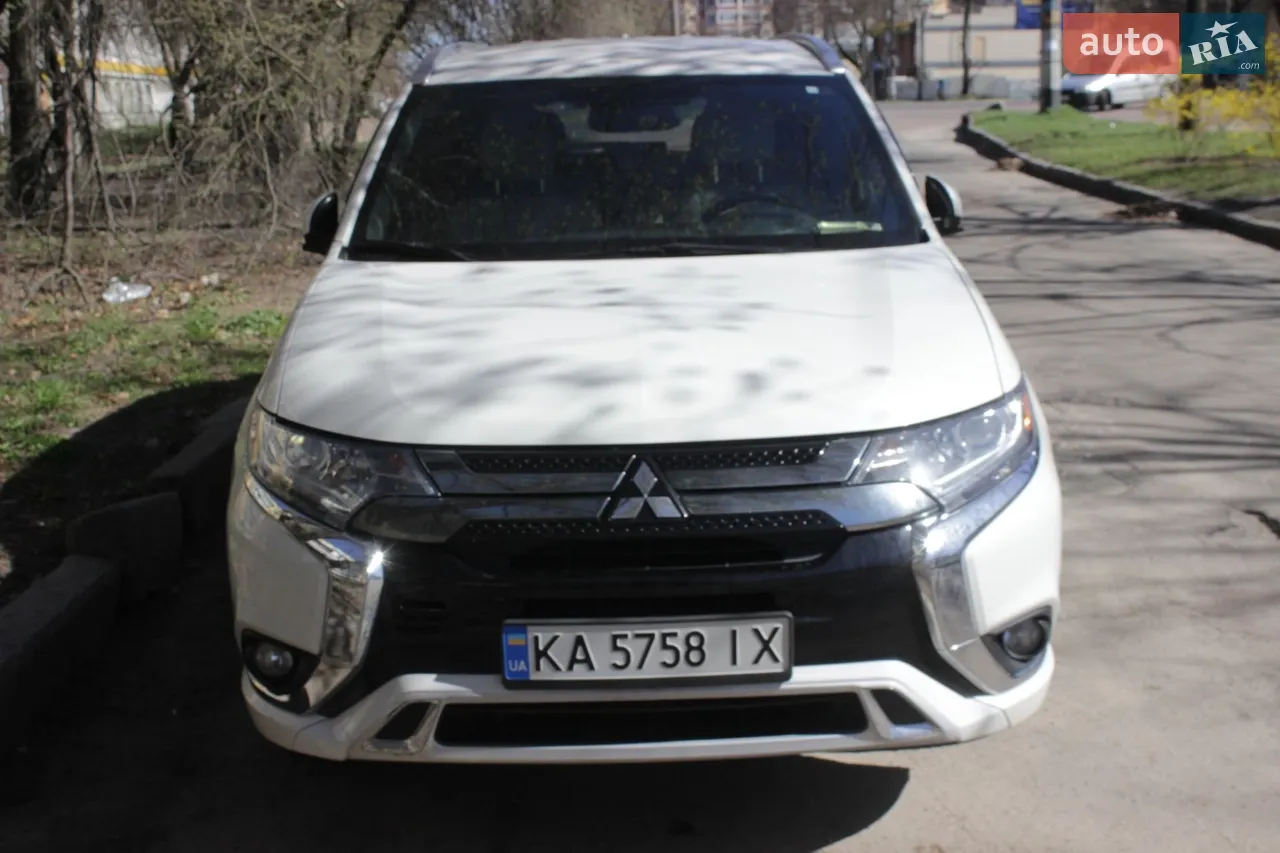 2018 Mitsubishi Outlander - мініатюра 43