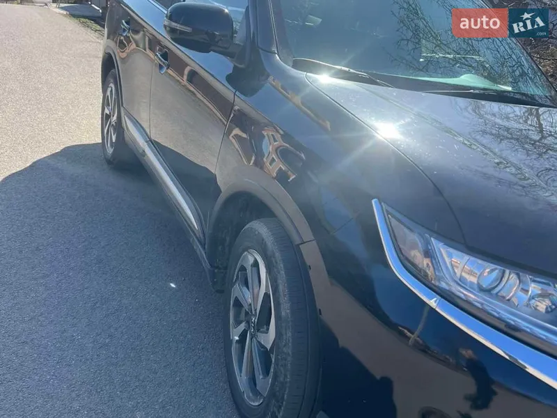 Mitsubishi Outlander