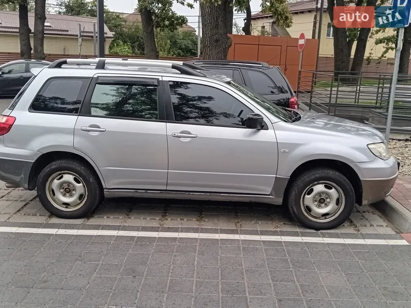 Mitsubishi Outlander