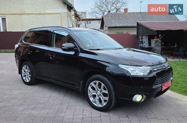 Внедорожник / Кроссовер Mitsubishi Outlander 2013 в Самборе