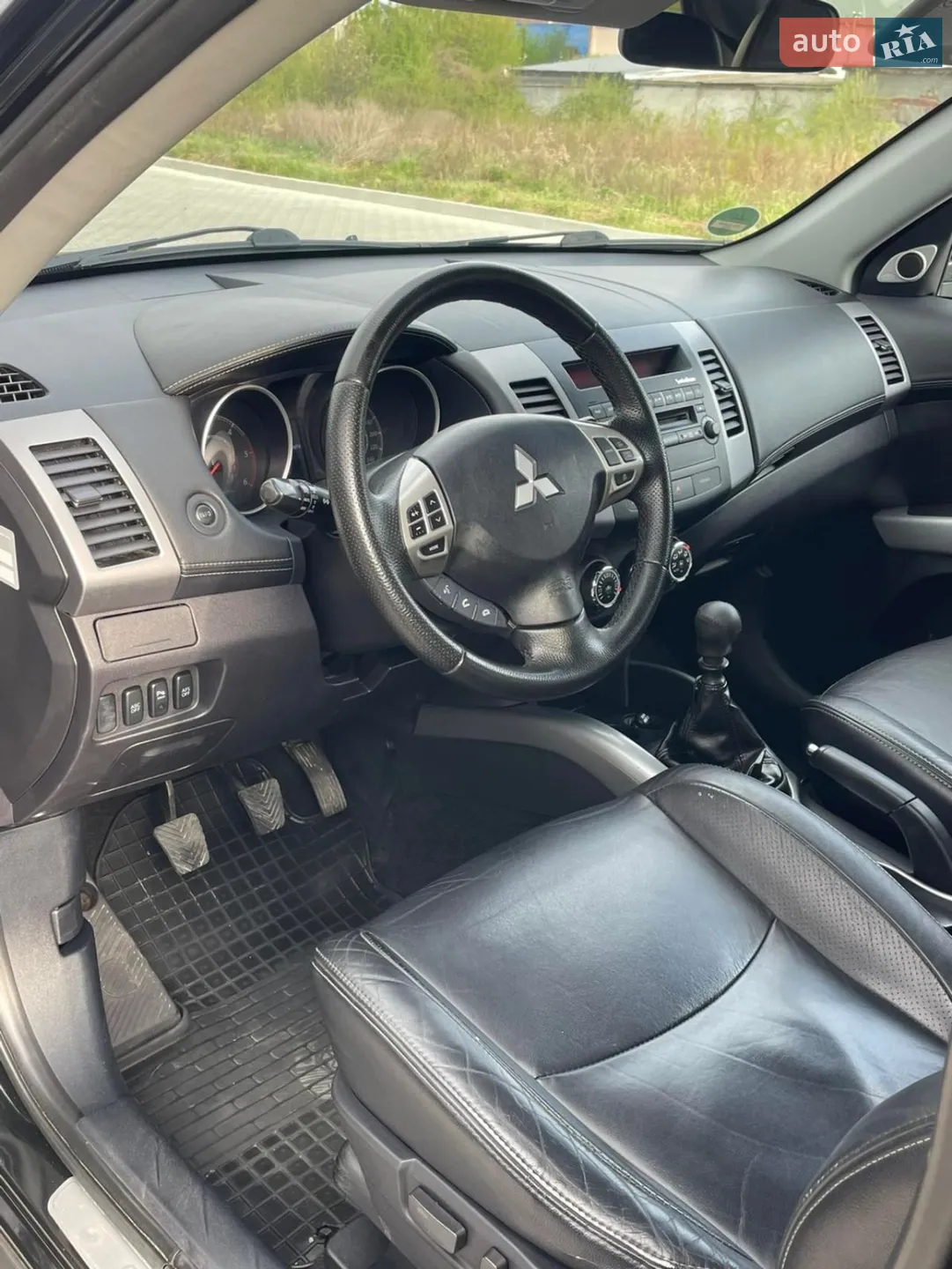 2010 Mitsubishi Outlander - мініатюра 10