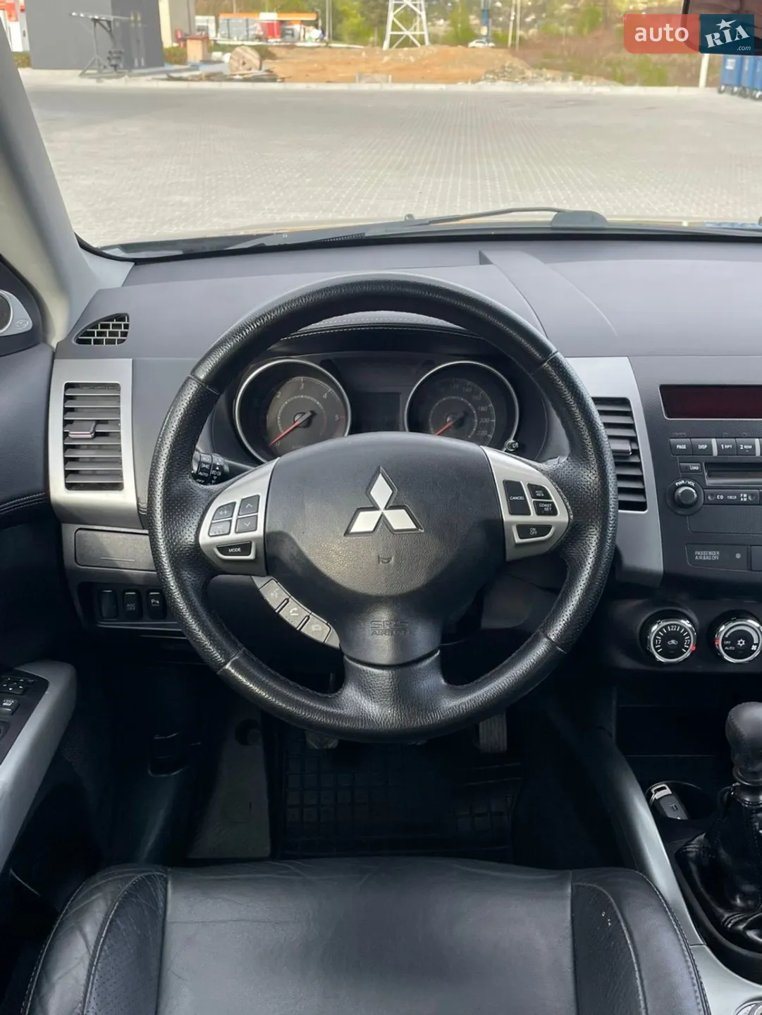 2010 Mitsubishi Outlander - мініатюра 11