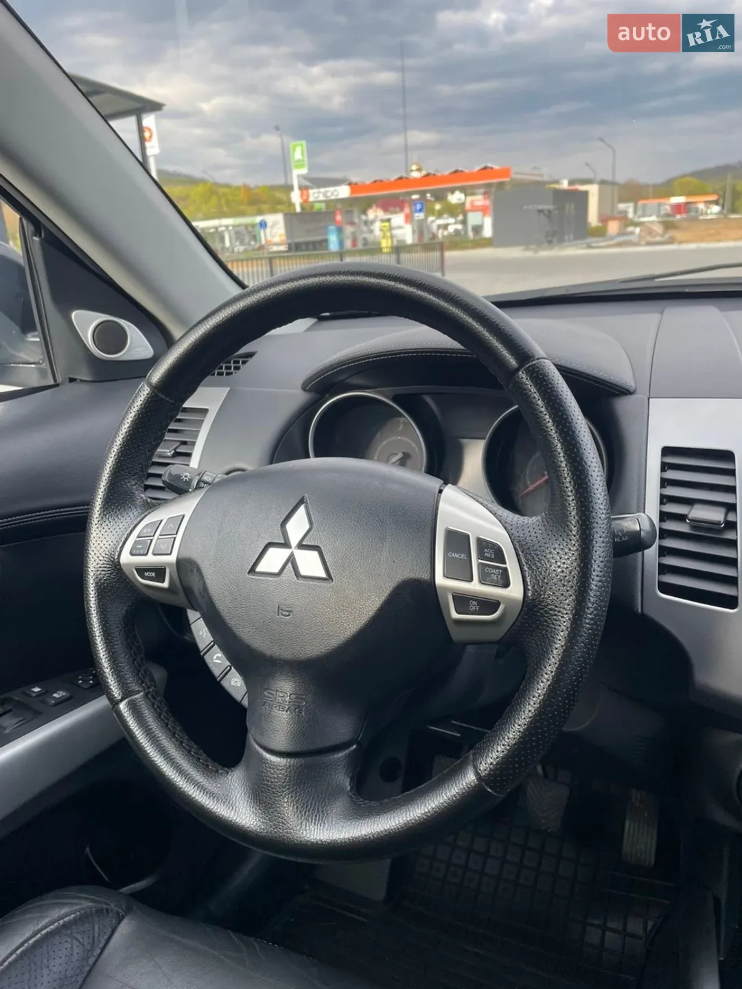 2010 Mitsubishi Outlander - мініатюра 15