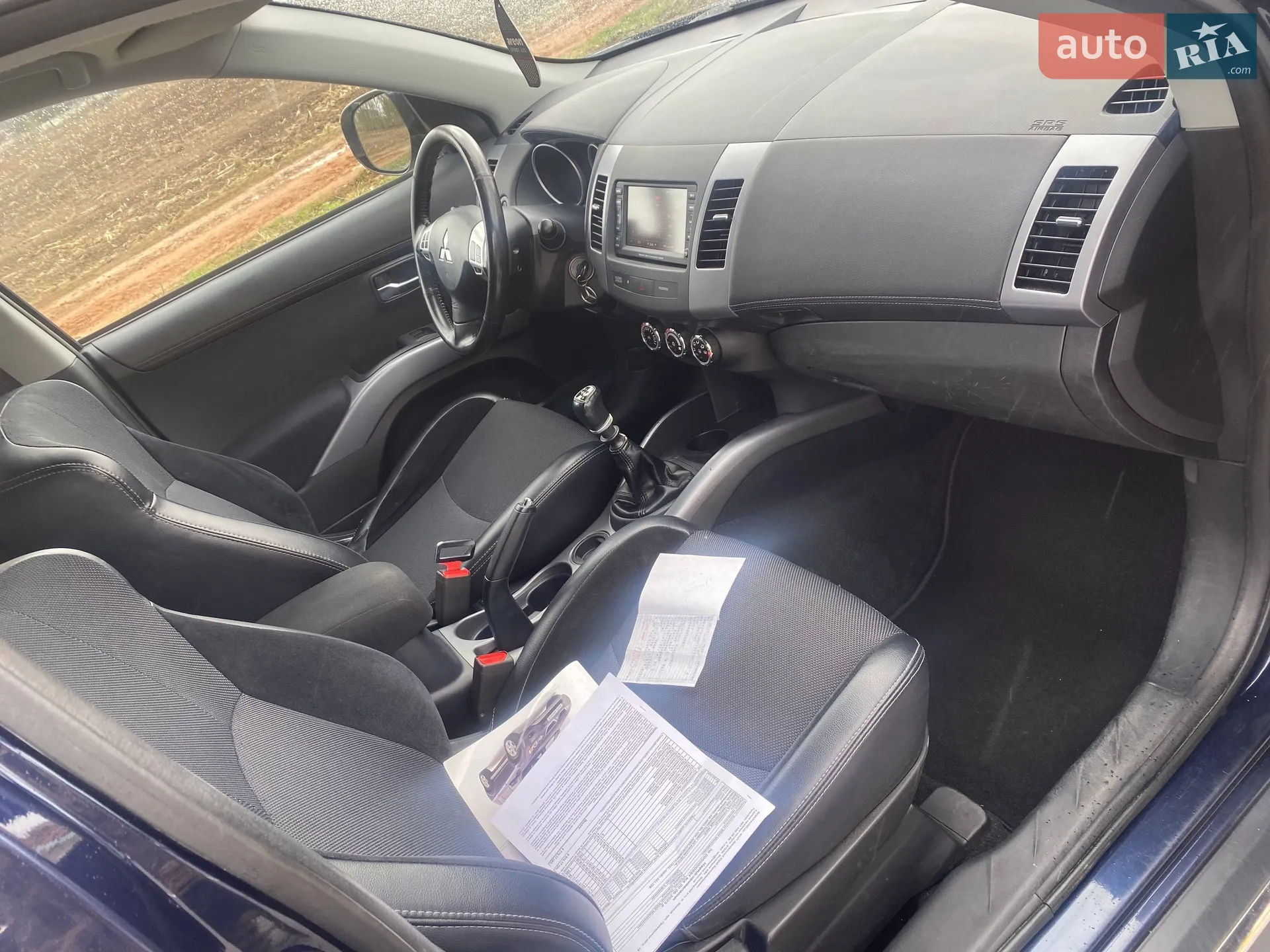 2011 Mitsubishi Outlander - мініатюра 8