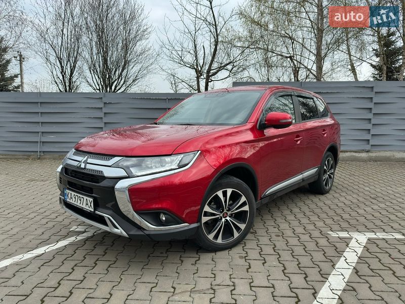 Mitsubishi Outlander 2021