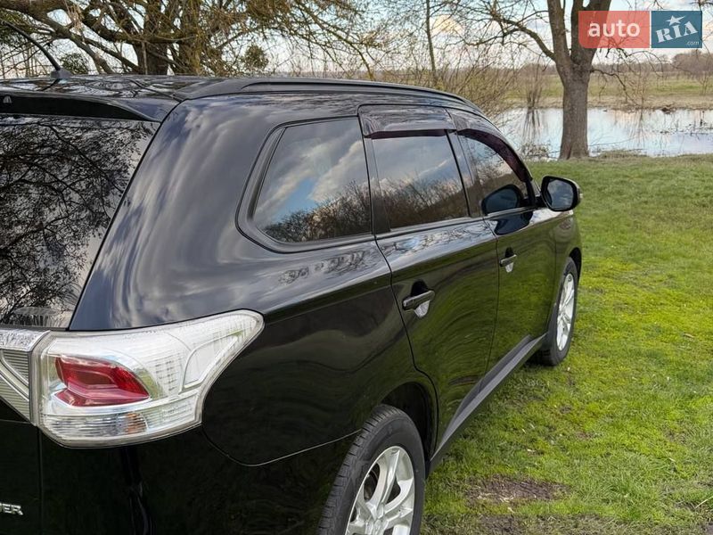 Позашляховик / Кросовер Mitsubishi Outlander 2012 в Гадячі
