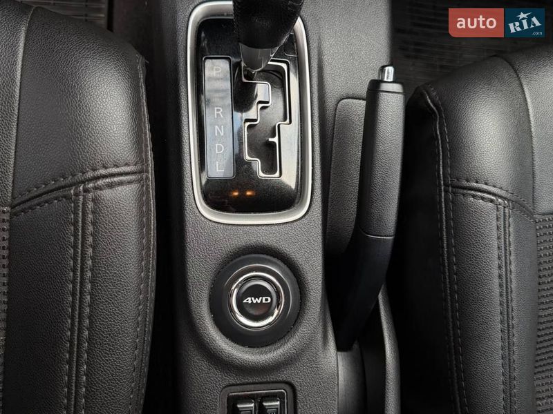 Позашляховик / Кросовер Mitsubishi Outlander 2012 в Гадячі