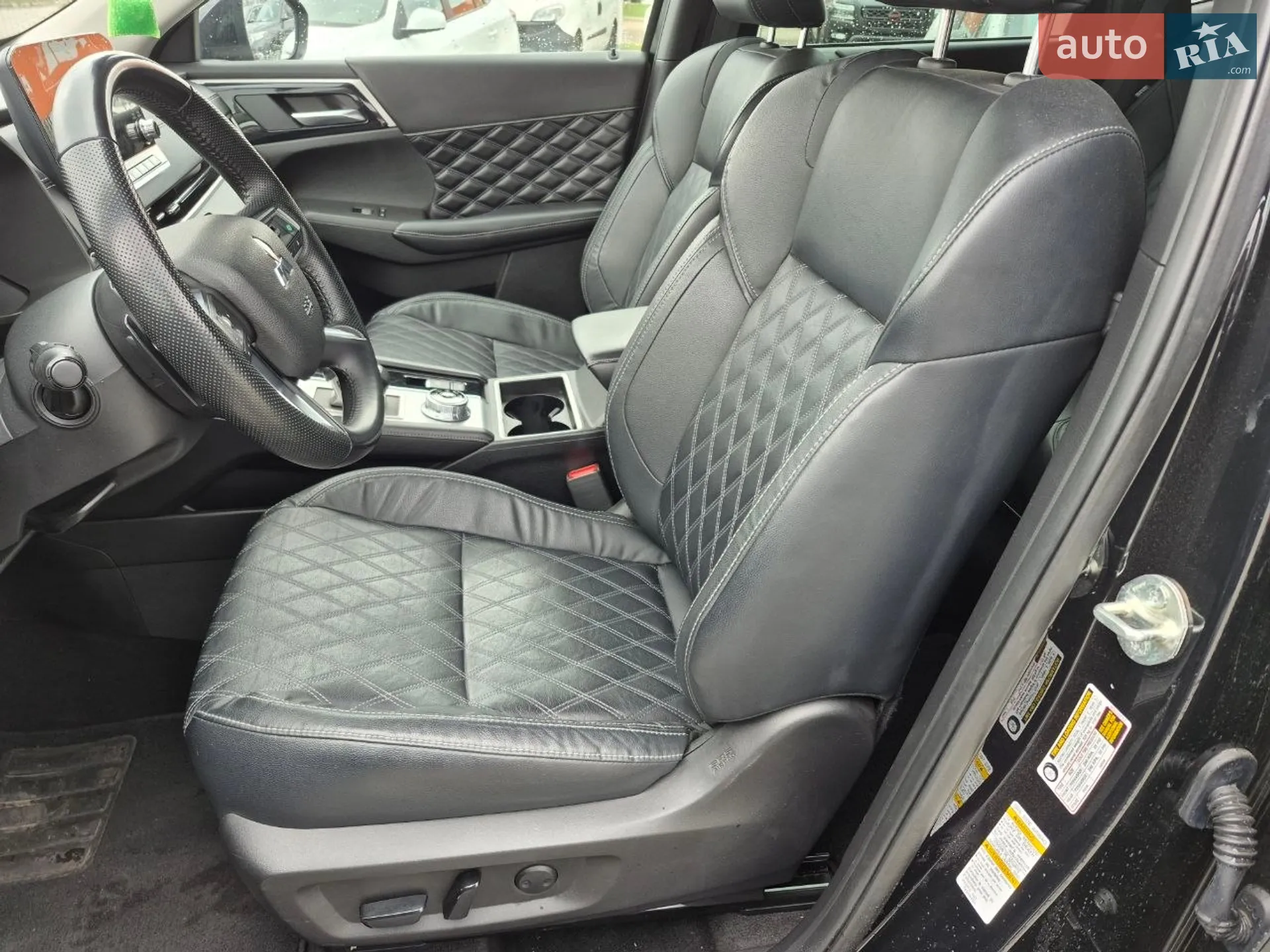 2021 Mitsubishi Outlander - мініатюра 10
