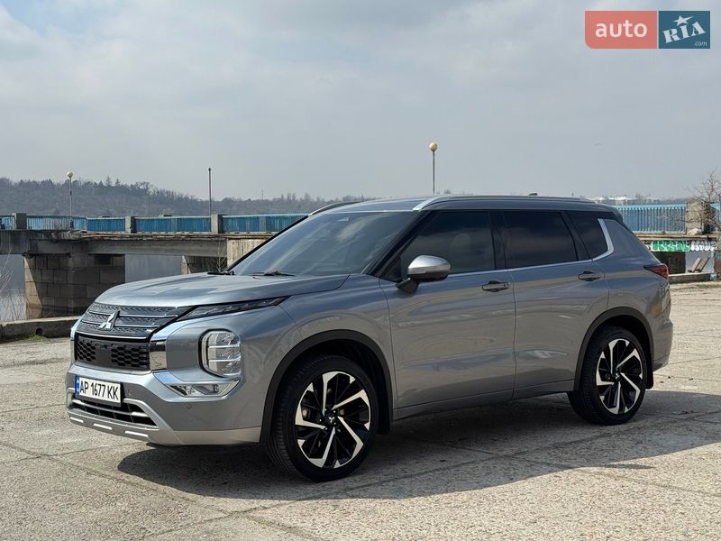Внедорожник / Кроссовер Mitsubishi Outlander 2021 в Запорожье