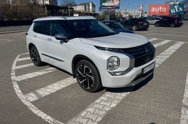 Позашляховик / Кросовер Mitsubishi Outlander 2024 в Крюківщині