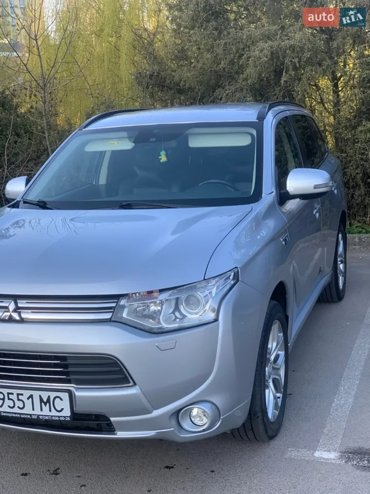 2013 Mitsubishi Outlander - мініатюра 38