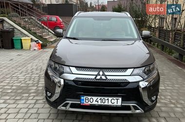 Внедорожник / Кроссовер Mitsubishi Outlander 2021 в Тернополе