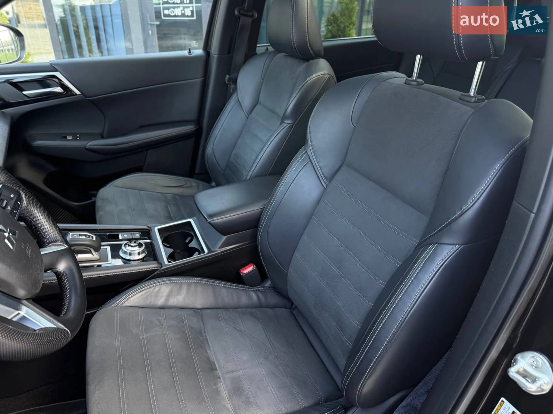 2021 Mitsubishi Outlander - мініатюра 7