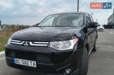 Внедорожник / Кроссовер Mitsubishi Outlander 2014 в Львове