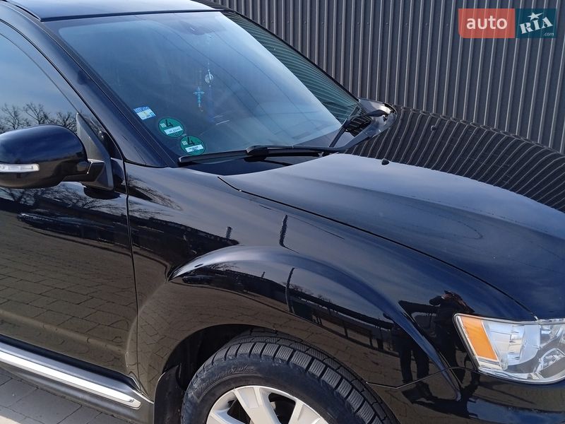 Mitsubishi Outlander 2012