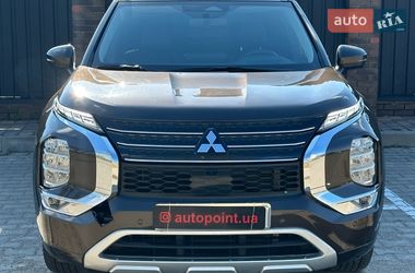 Внедорожник / Кроссовер Mitsubishi Outlander 2024 в Белогородке