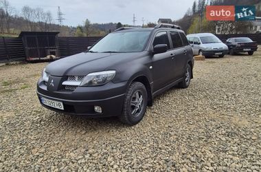 Внедорожник / Кроссовер Mitsubishi Outlander 2003 в Косове