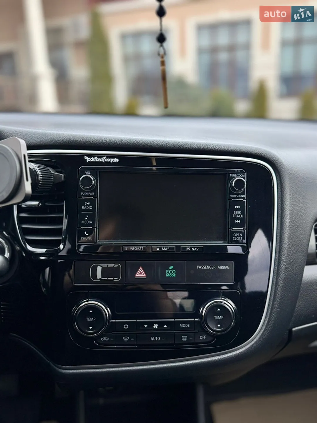 2015 Mitsubishi Outlander - мініатюра 13