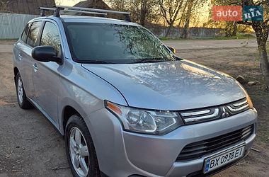 Позашляховик / Кросовер Mitsubishi Outlander 2013 в Хмельницькому