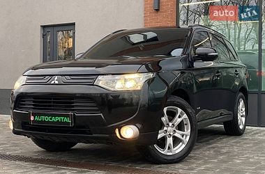 Внедорожник / Кроссовер Mitsubishi Outlander 2012 в Киеве