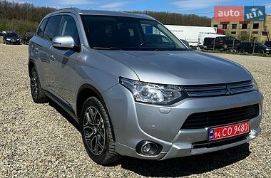 Внедорожник / Кроссовер Mitsubishi Outlander 2014 в Калуше